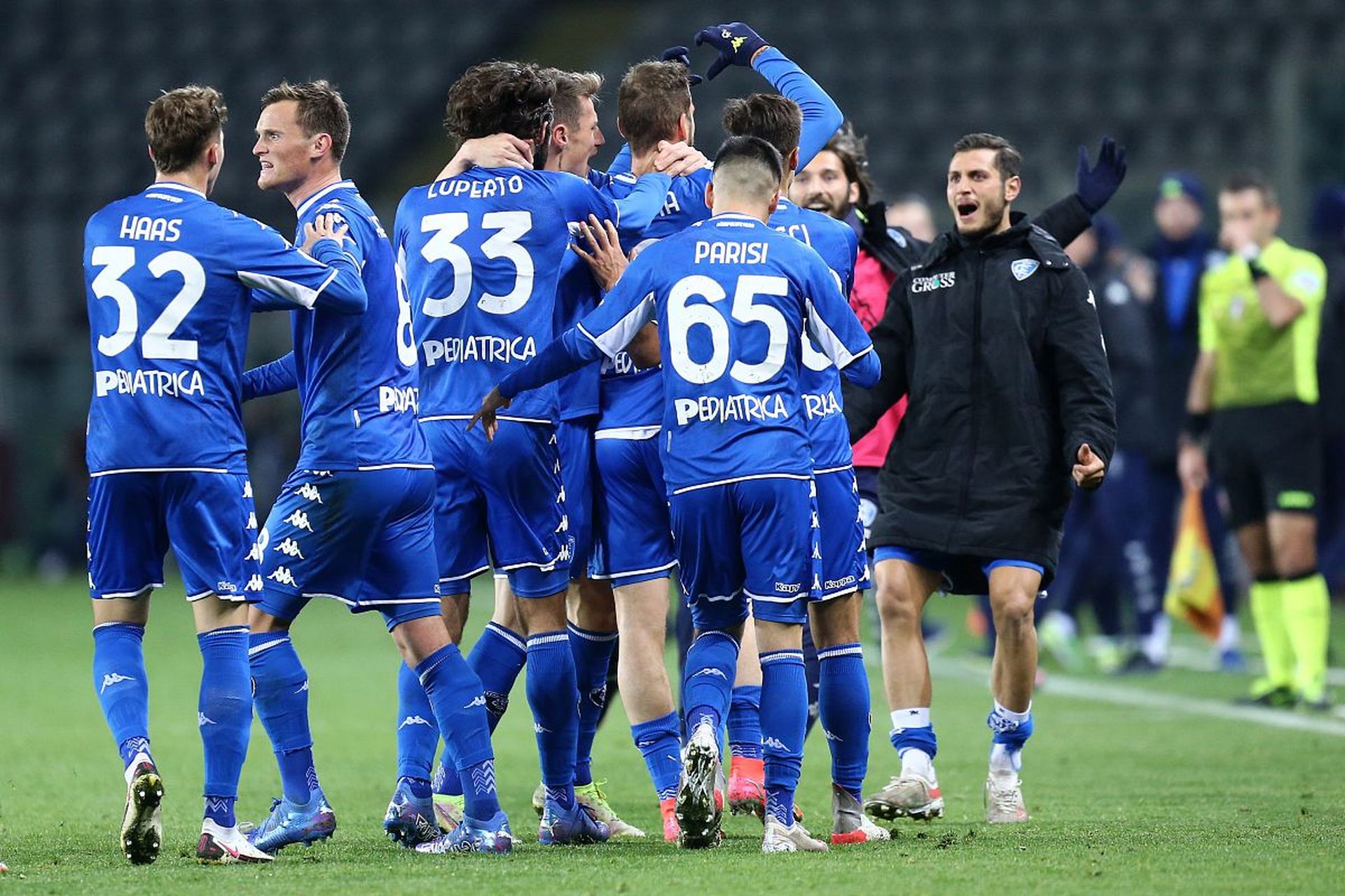 加洞赛的那 加洞赛的那